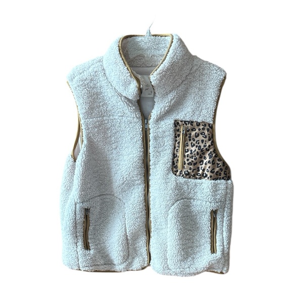 Altar'd State Jackets & Blazers - Cozy Sherpa Vest with Leopard Pocket